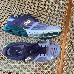 On Cloud running shoes ombré purple & teal